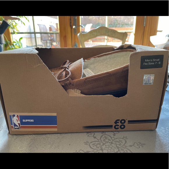 Men’s Slipper NY KNICKS NBA Size Small 7-8 - Picture 1 of 2
